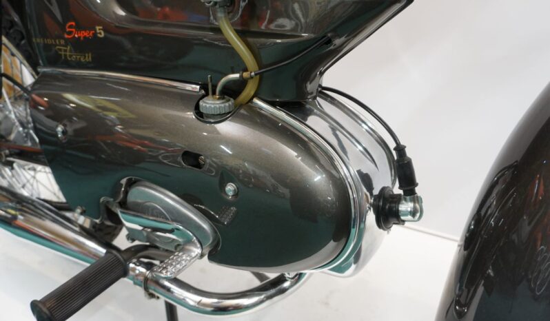 
								Kreidler Florett Super 5 TS uit 1966 (concoursstaat) vol									
